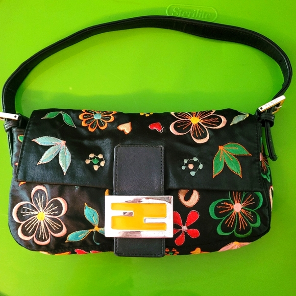 Fendi baguette - Picture 1 of 8